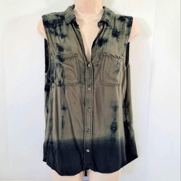 Rock & Republic Tops - Rock & Republic Collared Sleeveless Top Size M